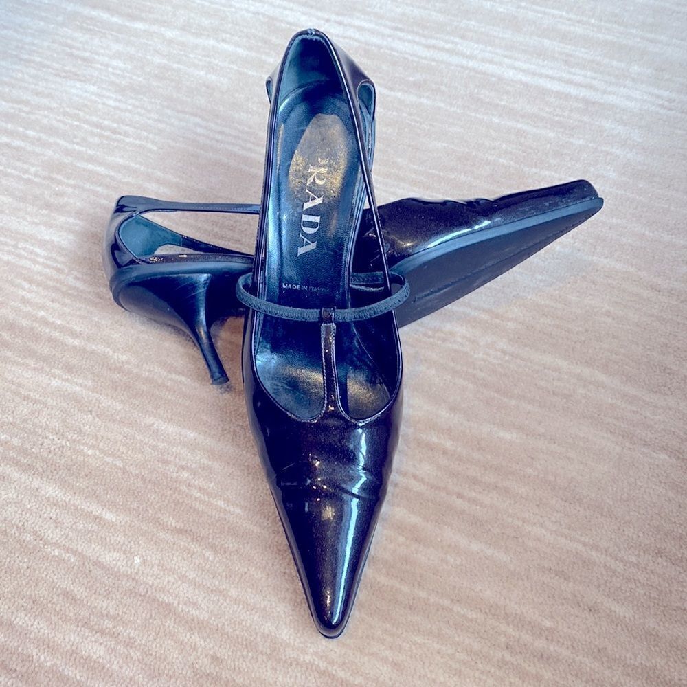Pointed toe sling backs PRADA Heels , EUC, Patent leather, pointed toe slingback